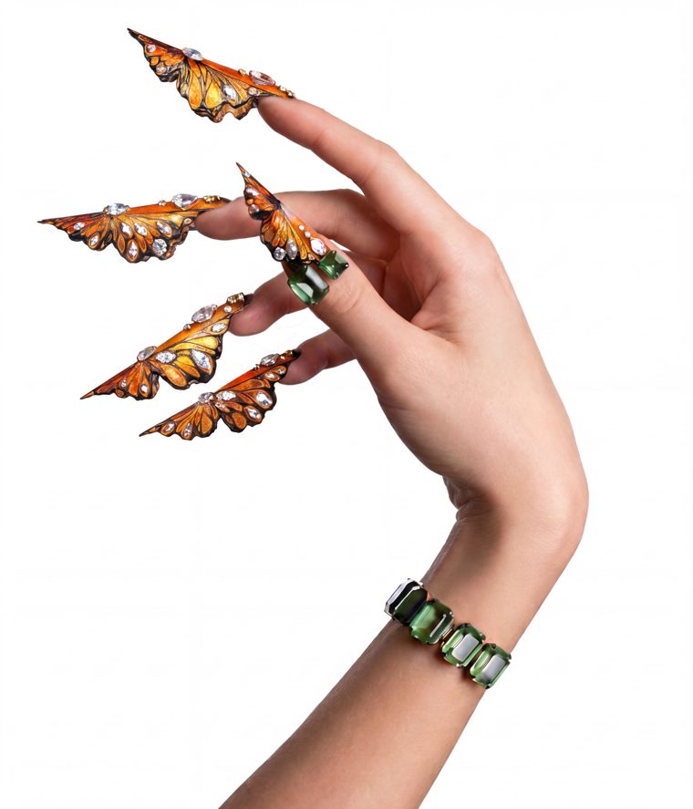 Nail art a farfalla